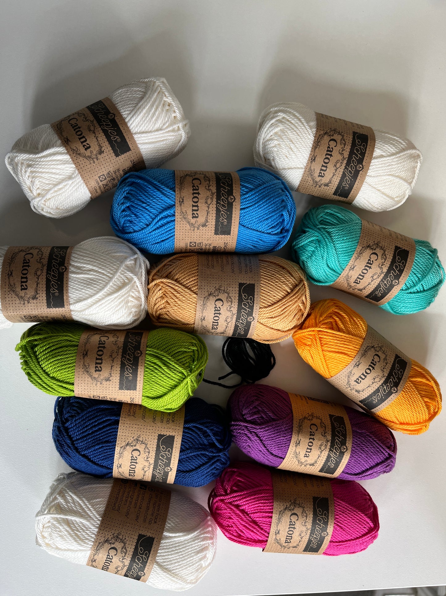 Sparkle the Unicorn Catona Crochet Kit