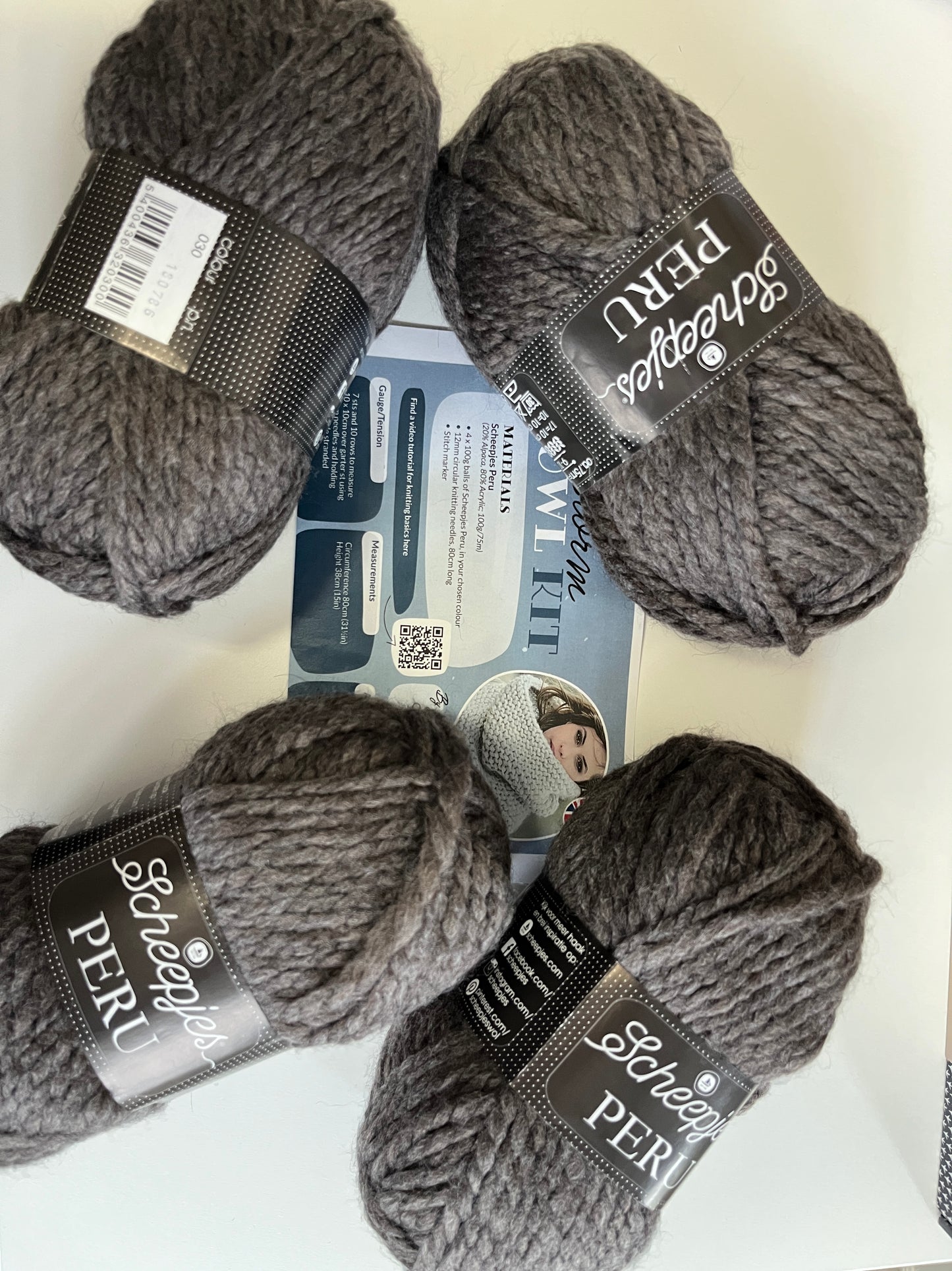 Storm Cowl Knit Kit (Colour 030)