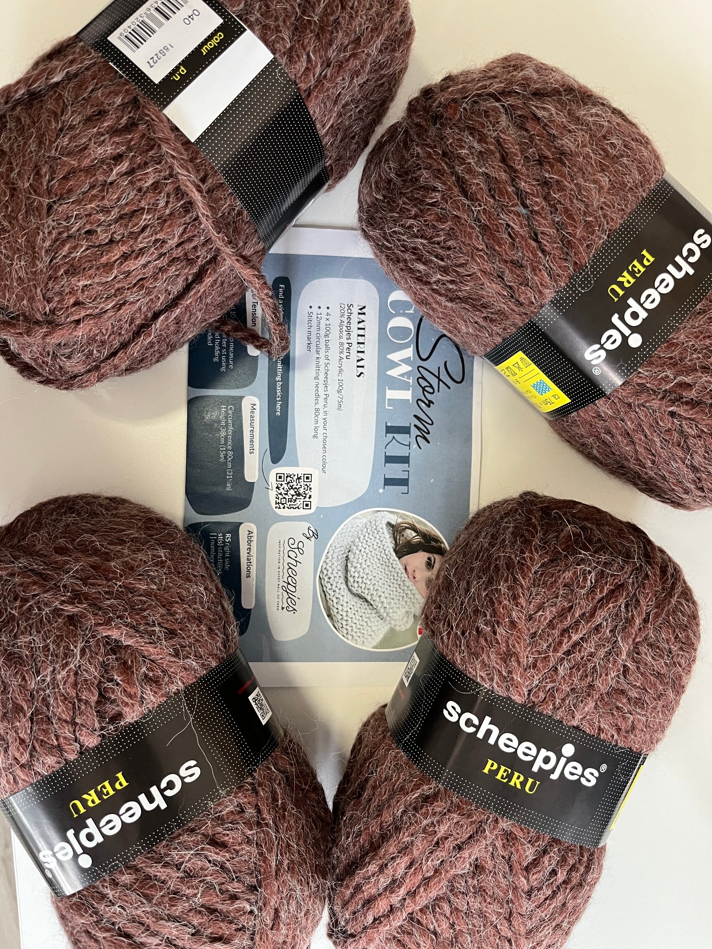 Storm Cowl Knit Kit (Colour 040)