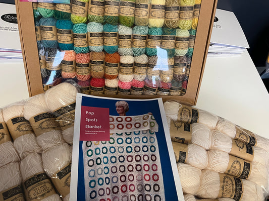 Pop Spots Blanket Kit by HaakMaarRaak