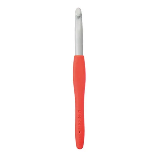 Clover Amour 9.0mm Crochet Hook